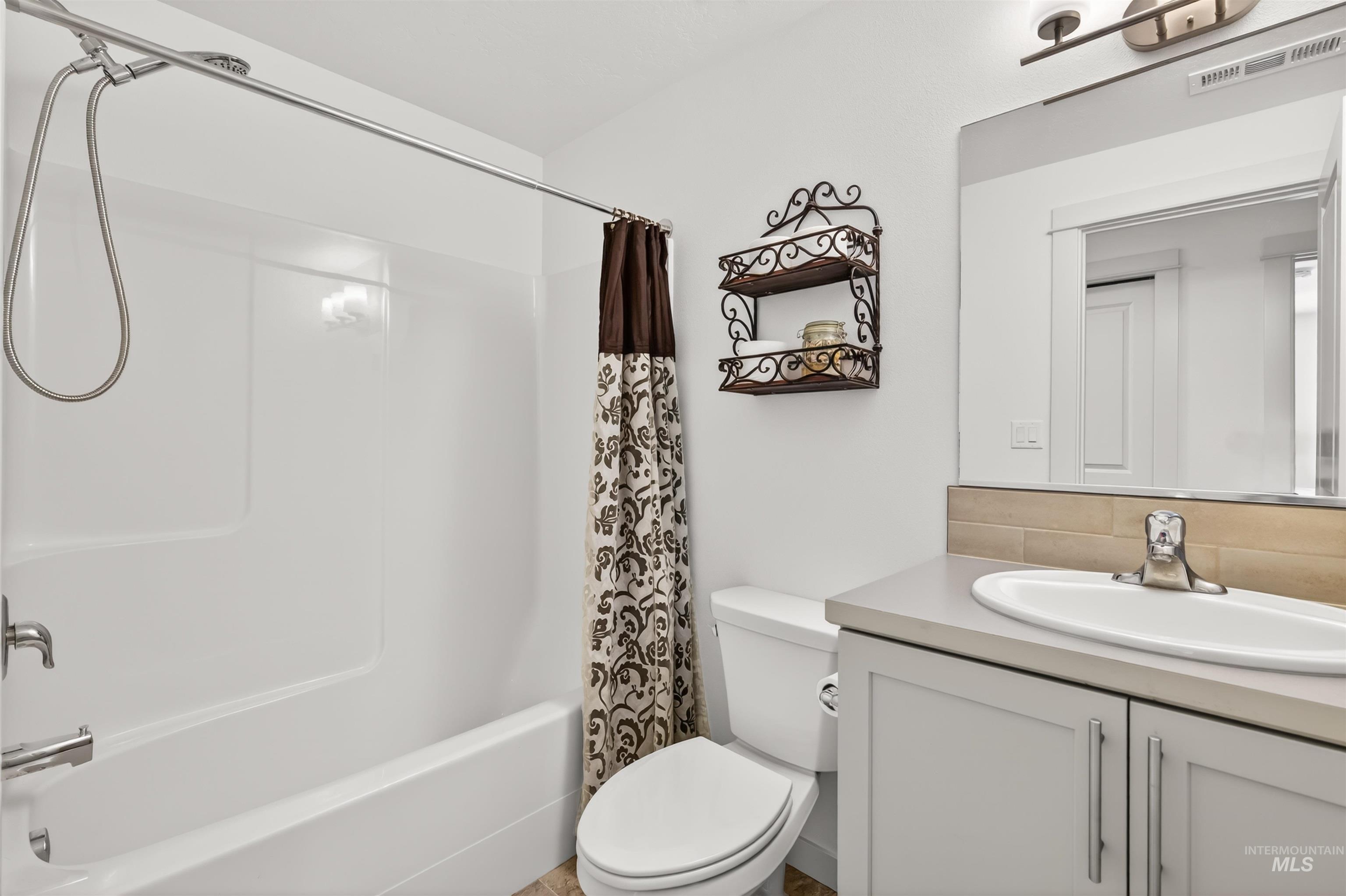 2437 Legacy Court Clarkston, WA 99403 - Photo 14 of 27