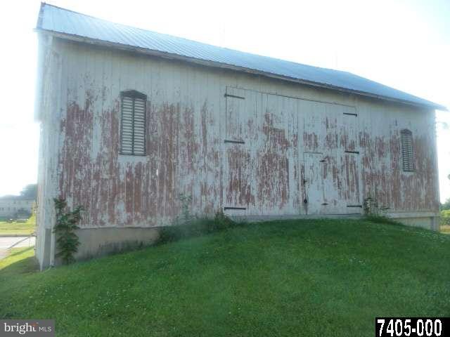 1066 Beck Mill Road Hanover, PA 17331 - Photo 11 of 24