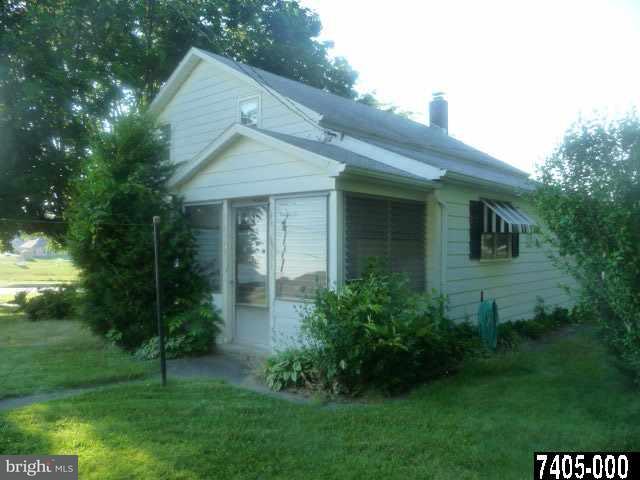 1066 Beck Mill Road Hanover, PA 17331 - Photo 4 of 24