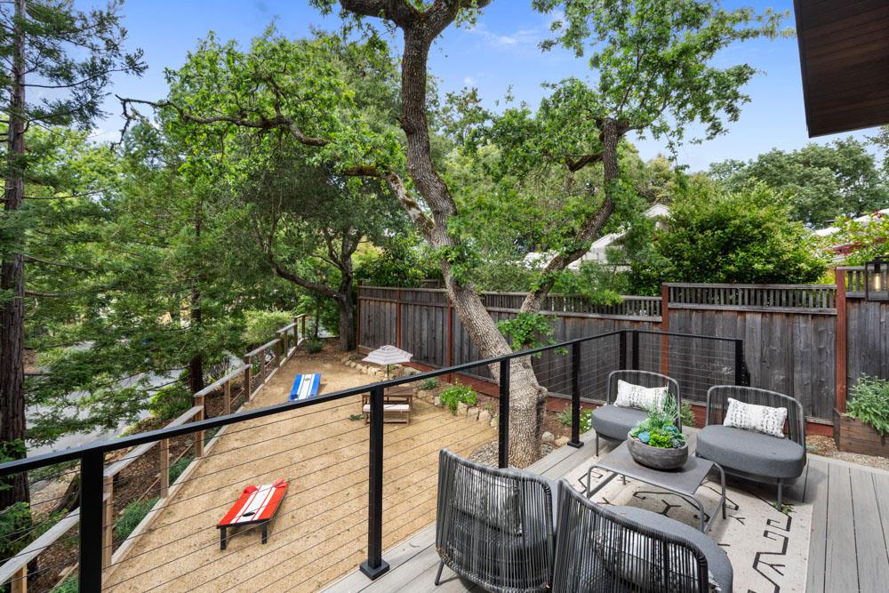 141 Lake Road Portola Valley, CA 94028 - Photo 12 of 31