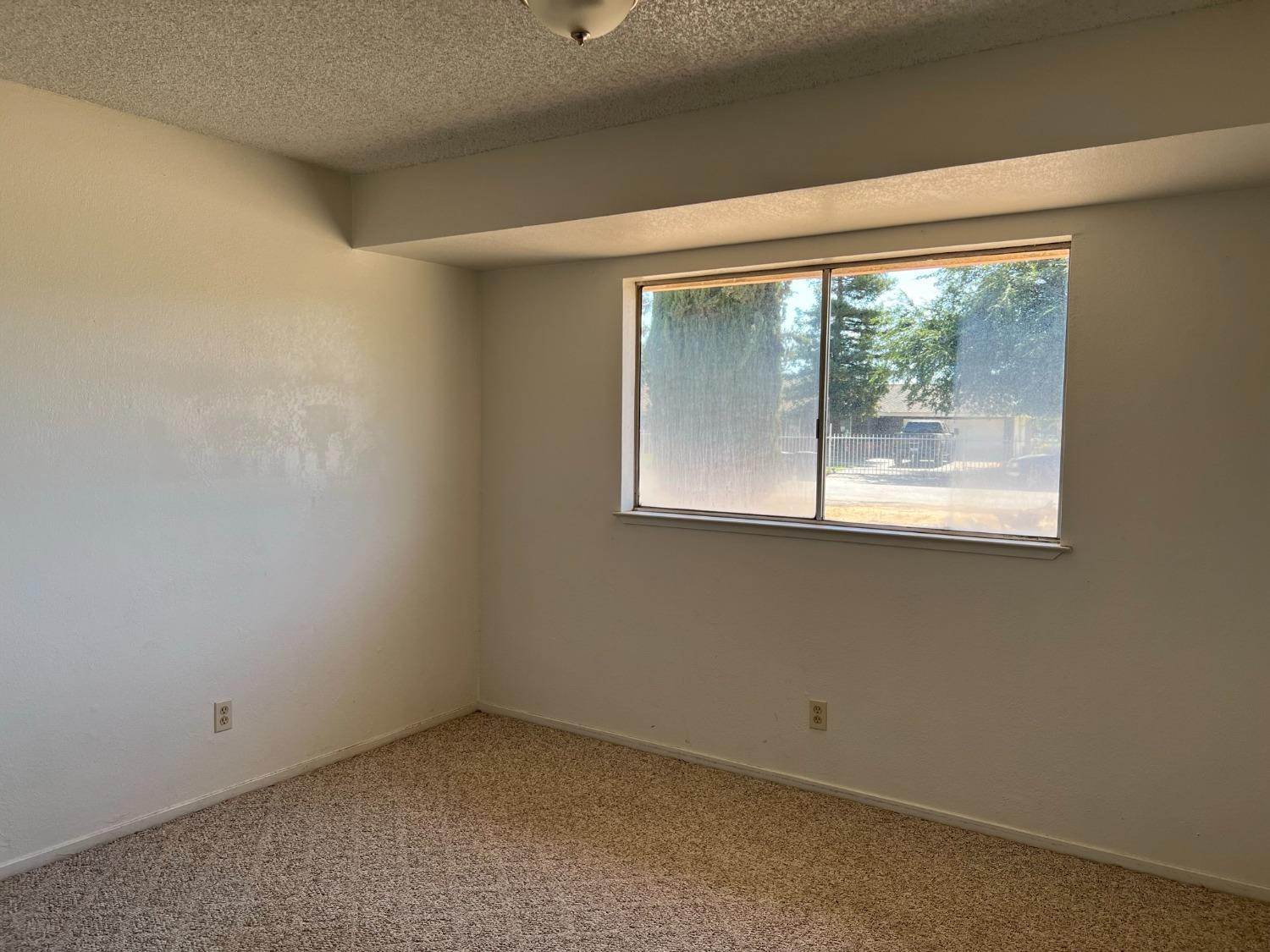 26285 Haley Way Madera, CA 93638 - Photo 15 of 33