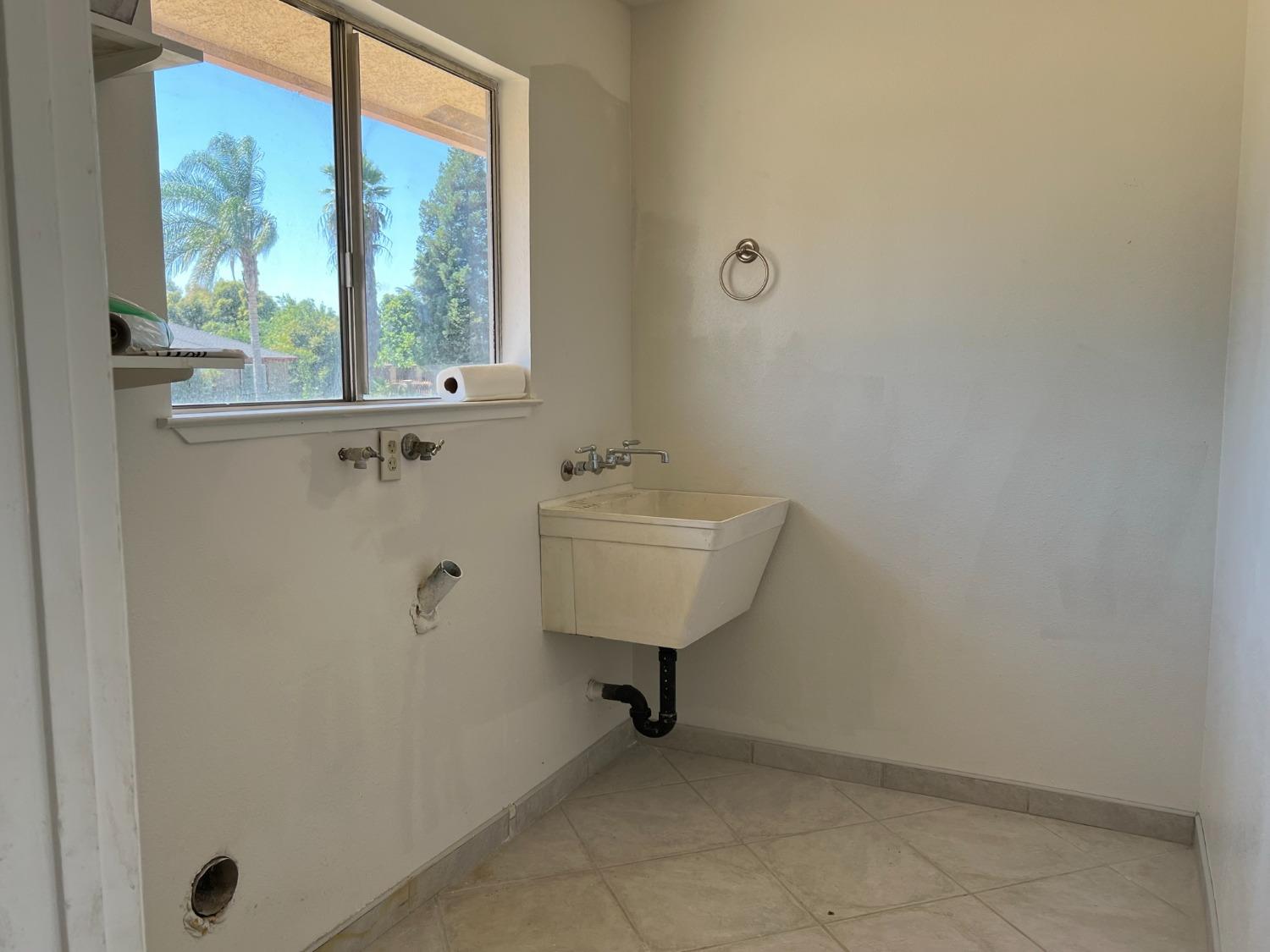 26285 Haley Way Madera, CA 93638 - Photo 21 of 33