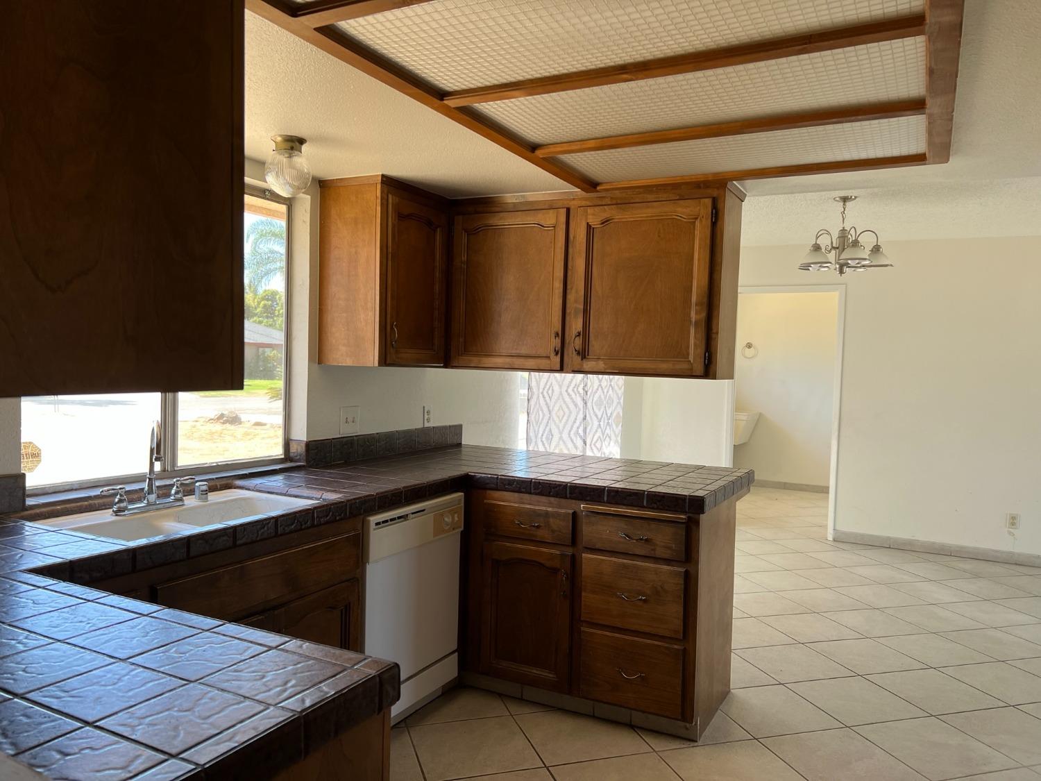 26285 Haley Way Madera, CA 93638 - Photo 3 of 33