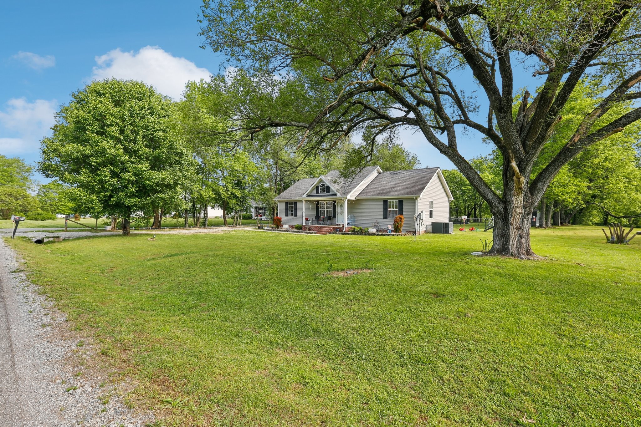 812 Rock Springs Road Castalian Springs, TN 37031 - Photo 2 of 65 Gallery Image 2
