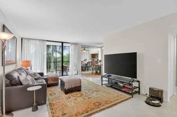 $5,500 | 6805 Willow Wood Drive, Unit 5042, Boca Raton, FL 33434