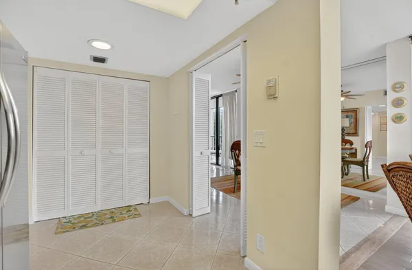 $5,500 | 6805 Willow Wood Drive, Unit 5042, Boca Raton, FL 33434