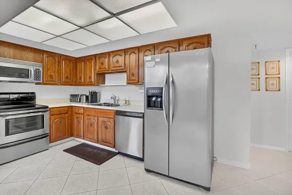 $5,500 | 6805 Willow Wood Drive, Unit 5042, Boca Raton, FL 33434