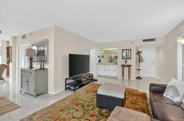 $5,500 | 6805 Willow Wood Drive, Unit 5042, Boca Raton, FL 33434