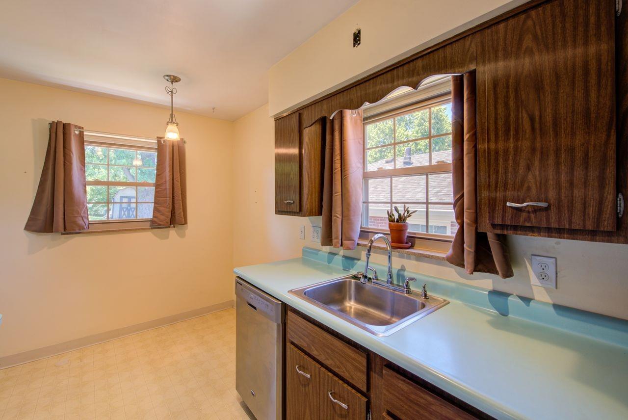 5561 Vogel Road Cincinnati, OH 45239 - Photo 13 of 33