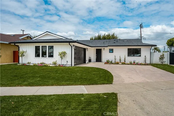 $1,999,999 | 3721 La Colmena Way, Los Alamitos, CA 90720
