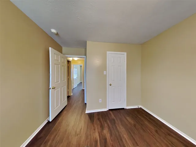 $2,390 | 149 Bristol Bend Lane, Dickinson, TX 77539