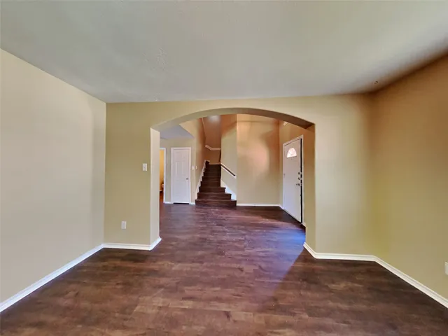 $2,390 | 149 Bristol Bend Lane, Dickinson, TX 77539