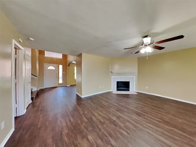 $2,390 | 149 Bristol Bend Lane, Dickinson, TX 77539