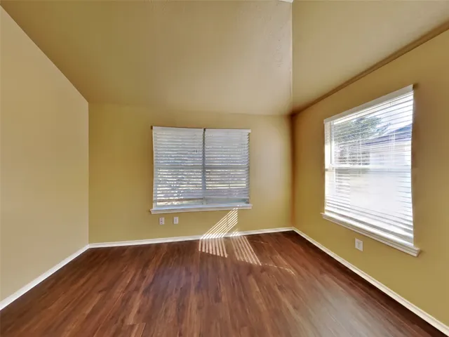 $2,390 | 149 Bristol Bend Lane, Dickinson, TX 77539