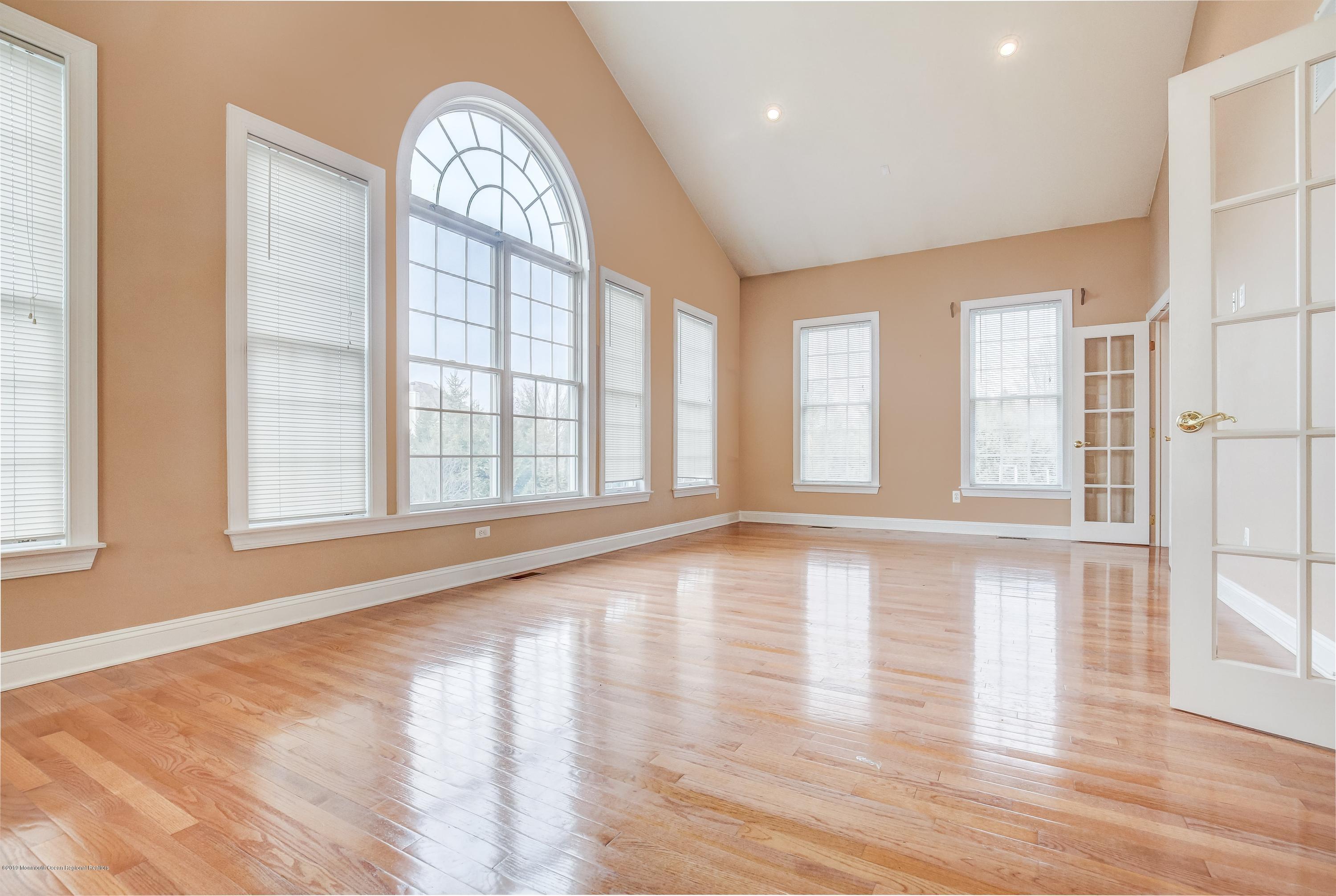 3 Kipling Court Marlboro, NJ 07746 - Photo 12 of 42 008_Sun Room