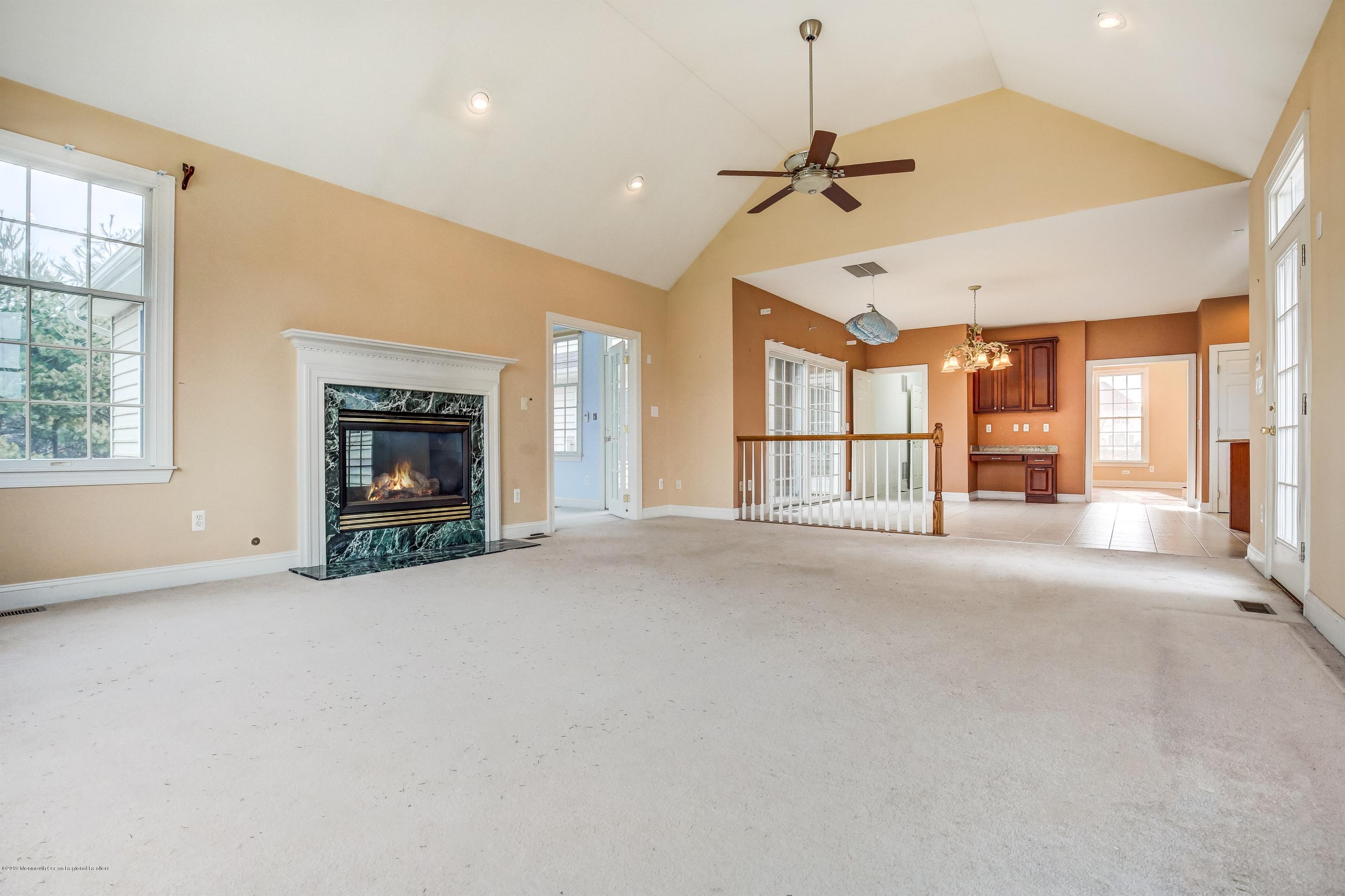 3 Kipling Court Marlboro, NJ 07746 - Photo 15 of 42 011_Family Room