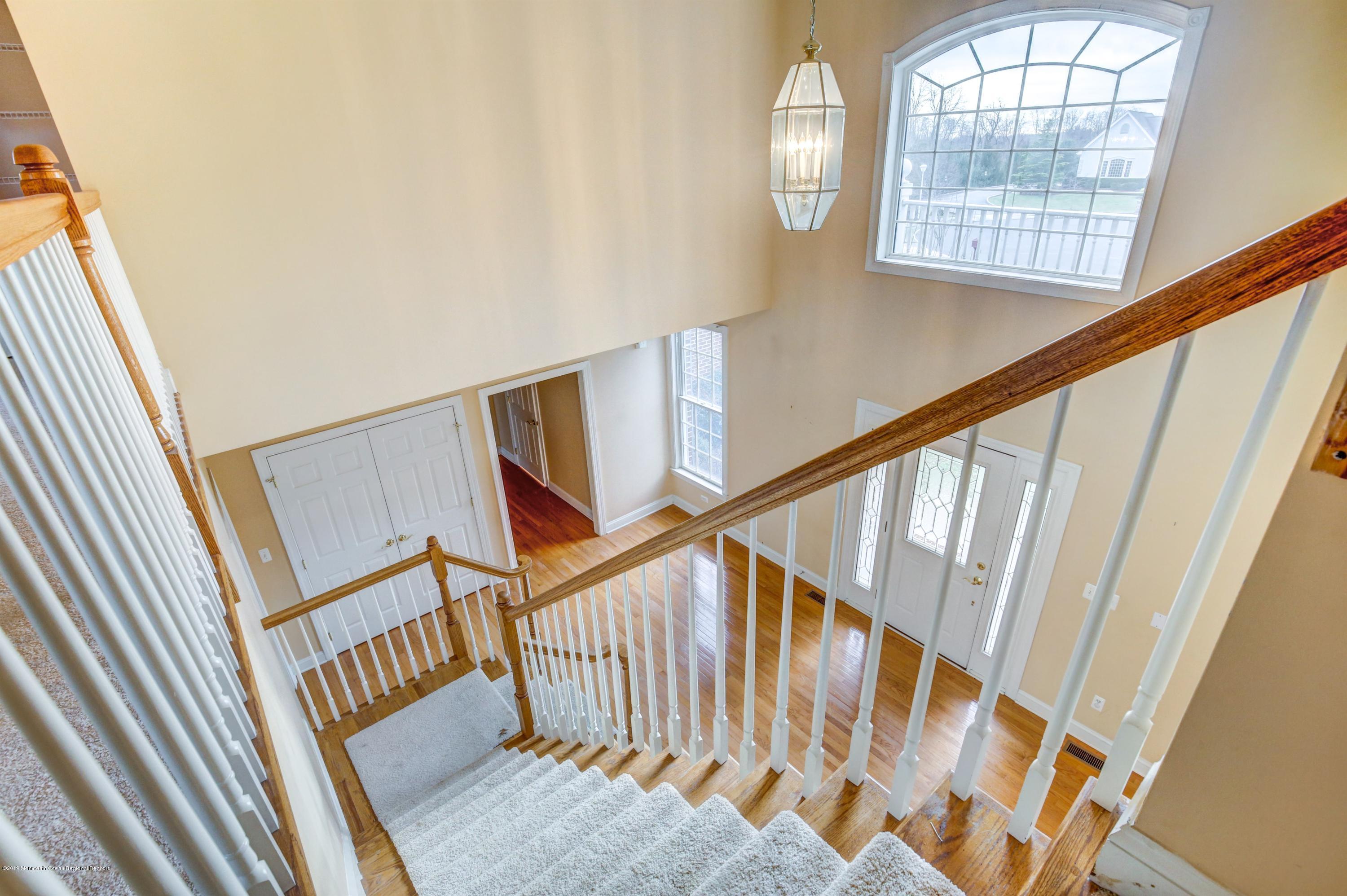 3 Kipling Court Marlboro, NJ 07746 - Photo 26 of 42 022_Foyer