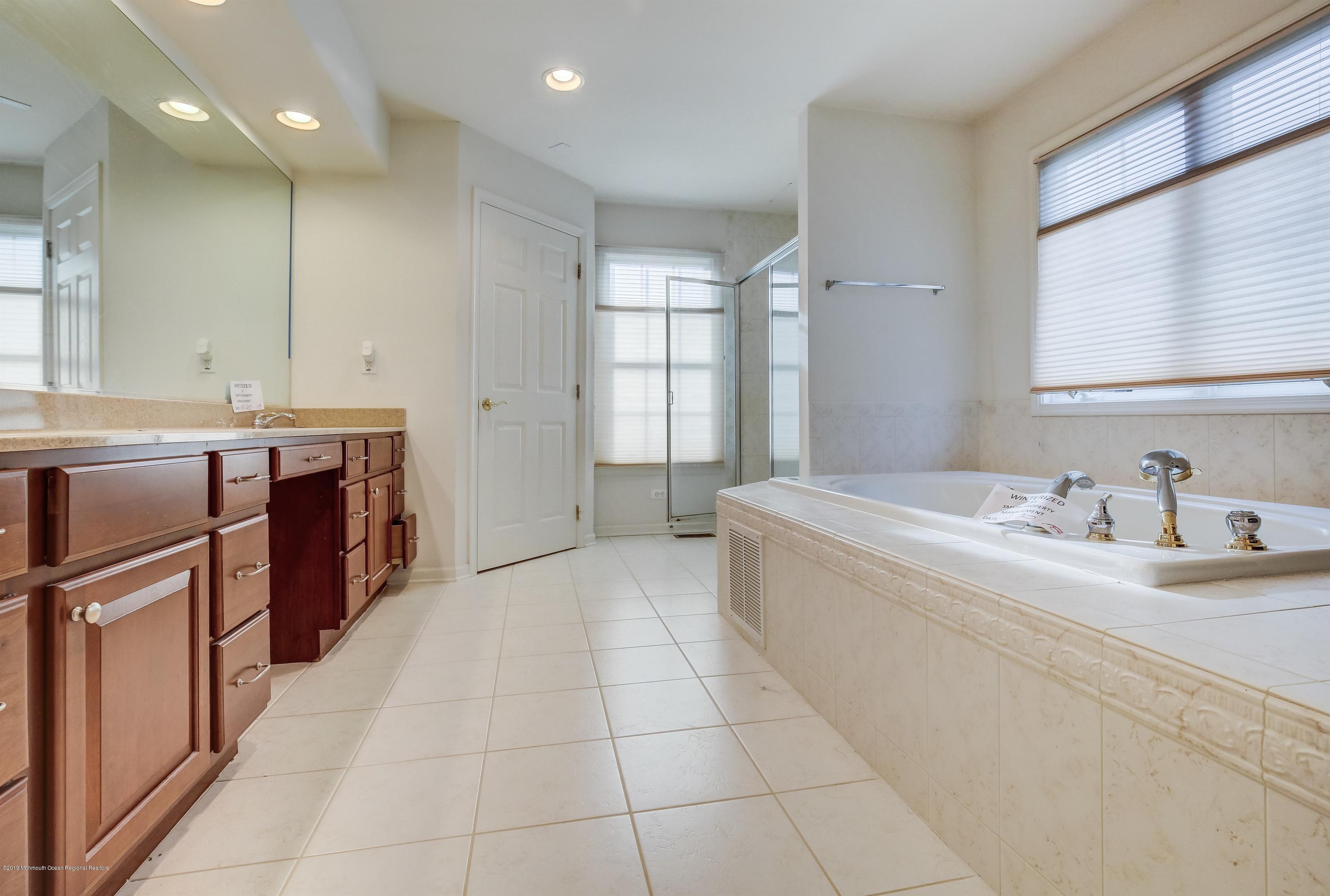 3 Kipling Court Marlboro, NJ 07746 - Photo 32 of 42 028_Master Bathroom