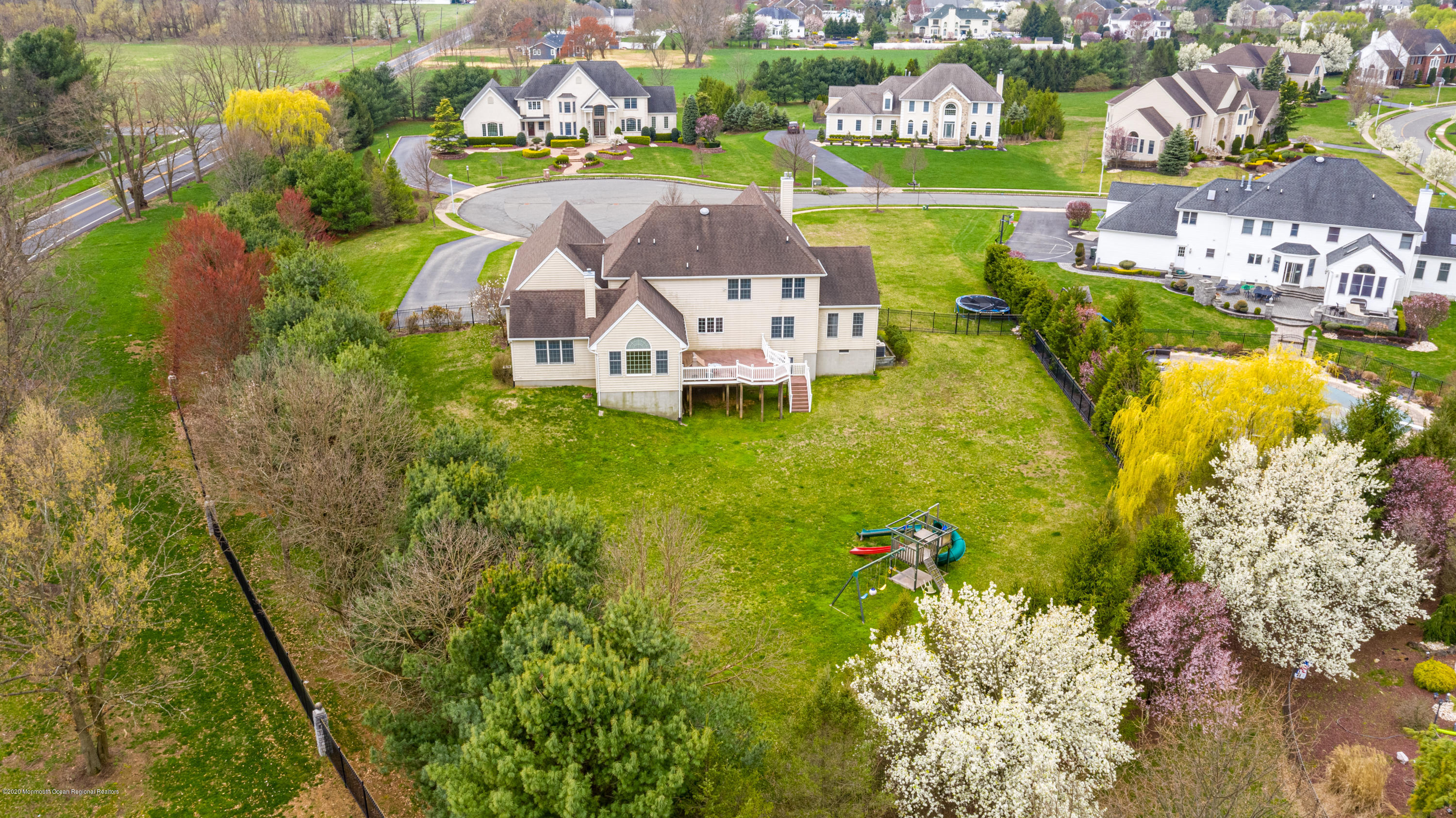 3 Kipling Court Marlboro, NJ 07746 - Photo 4 of 42 3 Kipling Ct-10