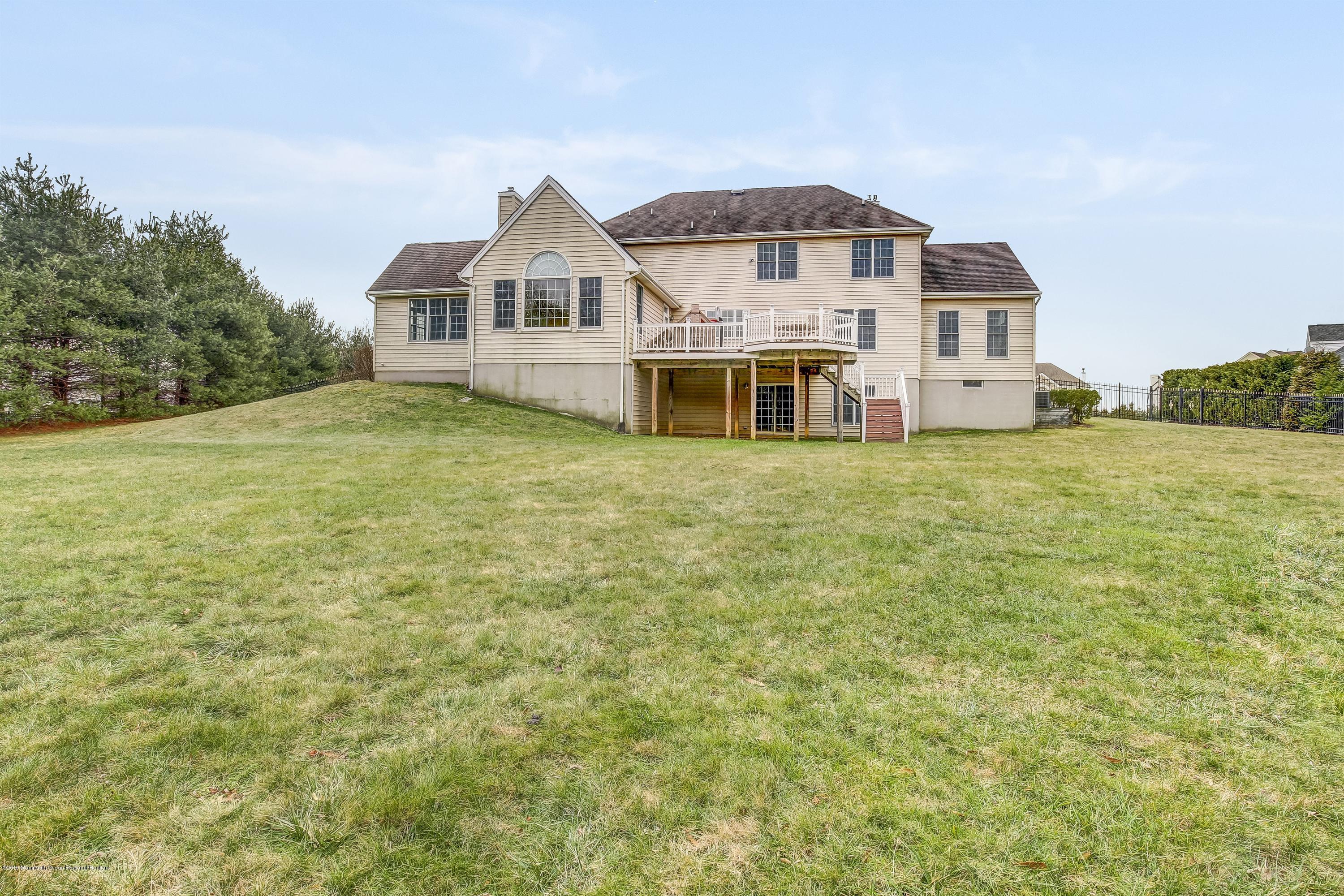 3 Kipling Court Marlboro, NJ 07746 - Photo 42 of 42 036_Backyard