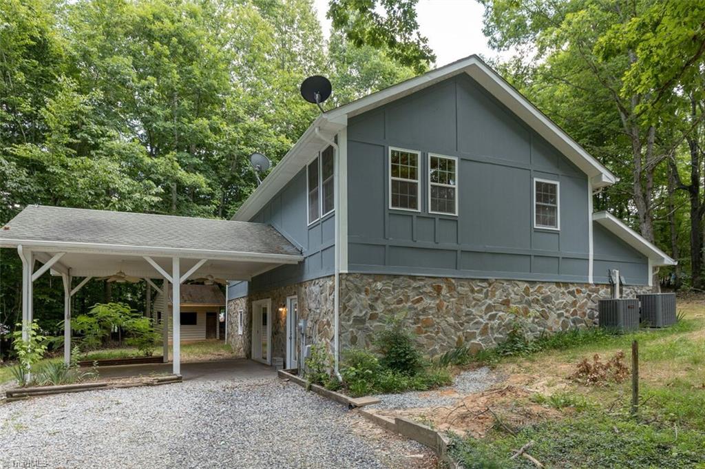 599 Bobcat Road Summerfield, NC 27358 - Photo 2 of 35