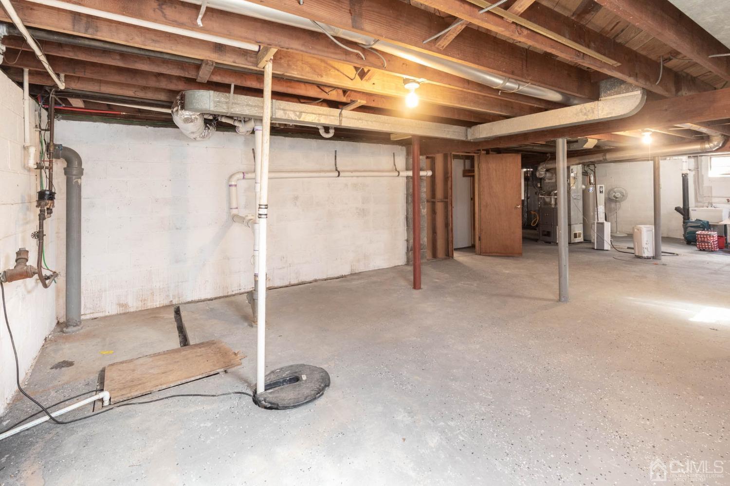 18 Olden Road Edison, NJ 08817 - Photo 33 of 43 Gallery Image 33