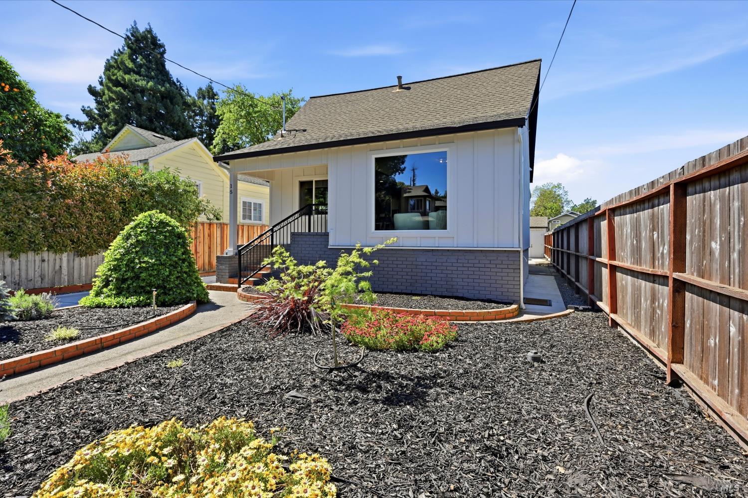 15 Ward Street Healdsburg, CA 95448 - Photo 2 of 44