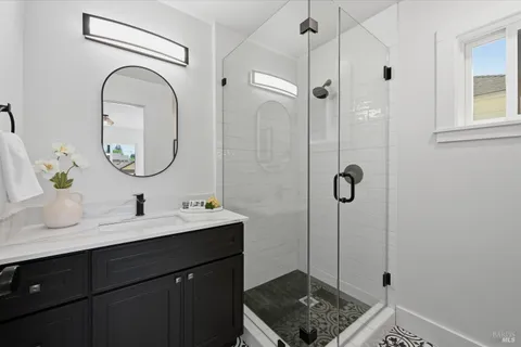 $799,950 | 15 Ward Street, Healdsburg, CA 95448