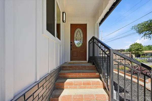 a view of an entryway