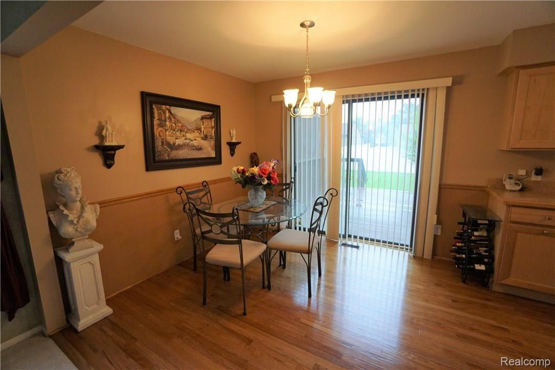 1098 Paddington Road Canton, MI 48187 - Photo 11 of 35 DSC02045.JPG