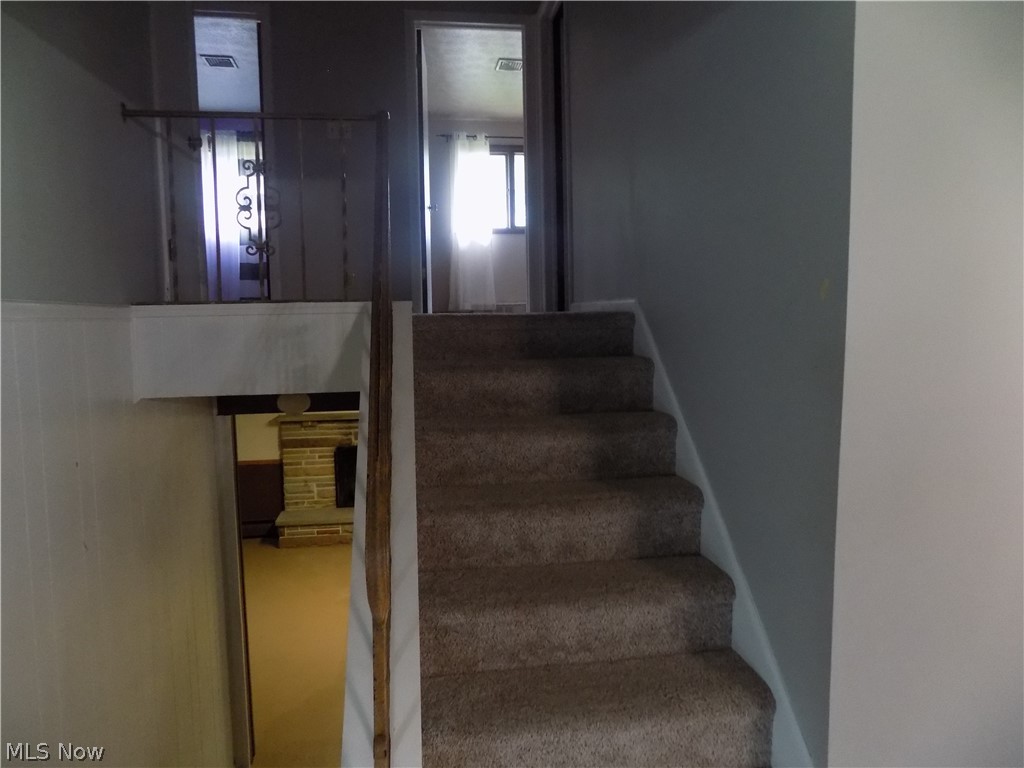 129 South Hametown Road Akron, OH 44321 - Photo 11 of 25