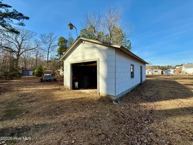 $165,000 | 115 Layton Road, Windsor, NC 27983