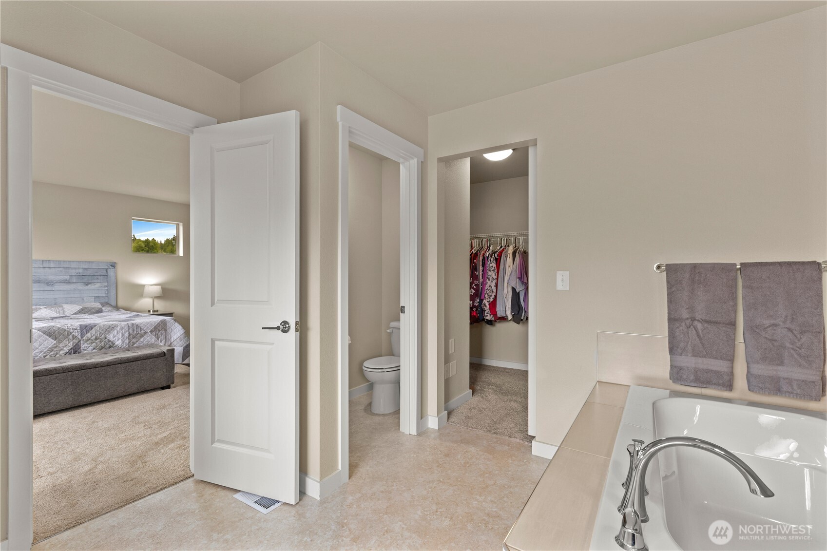 396 South Sergeant Street Buckley, WA 98321 - Photo 34 of 39 a view of livingroom with furniture and entryway