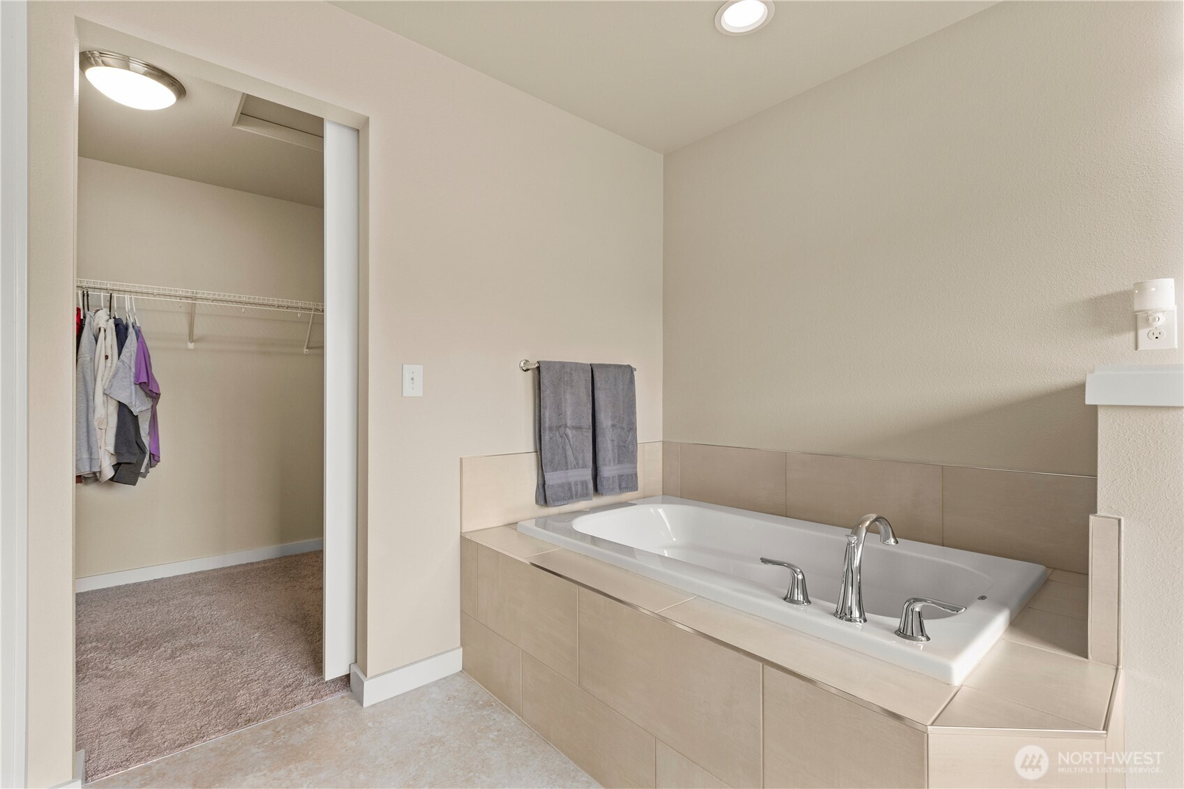 396 South Sergeant Street Buckley, WA 98321 - Photo 35 of 39 a bathroom with a bathtub and a sink