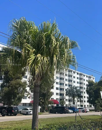 $1,685 | 1251 Northeast 108th Street, Unit 612, Miami, FL 33161