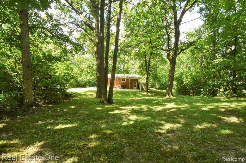 2555 South Livernois Road Rochester Hills, MI 48307 - Photo 14 of 17