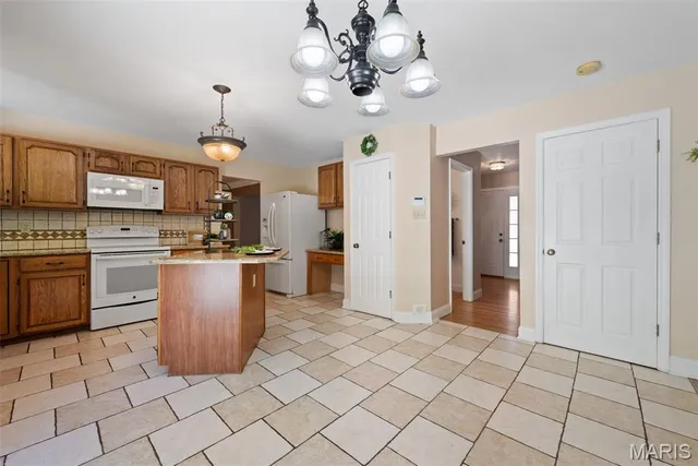 $495,000 | 413 Copper Lakes Boulevard, Wildwood, MO 63040