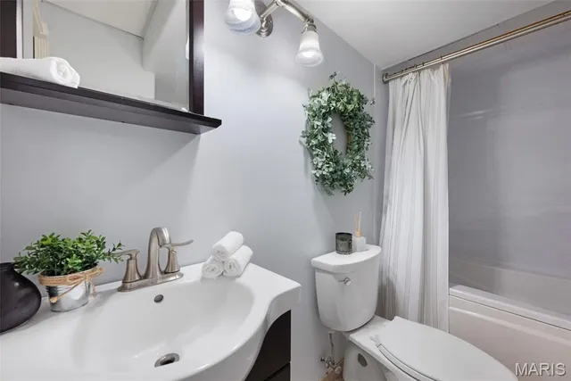 $495,000 | 413 Copper Lakes Boulevard, Wildwood, MO 63040