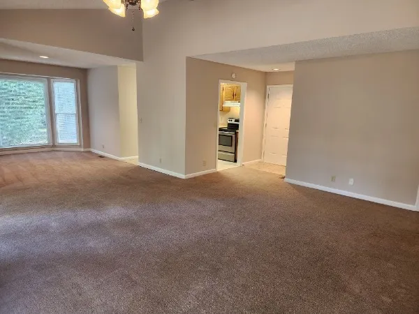 $2,000 | 7875 Saundersville Road, Mount Juliet, TN 37122