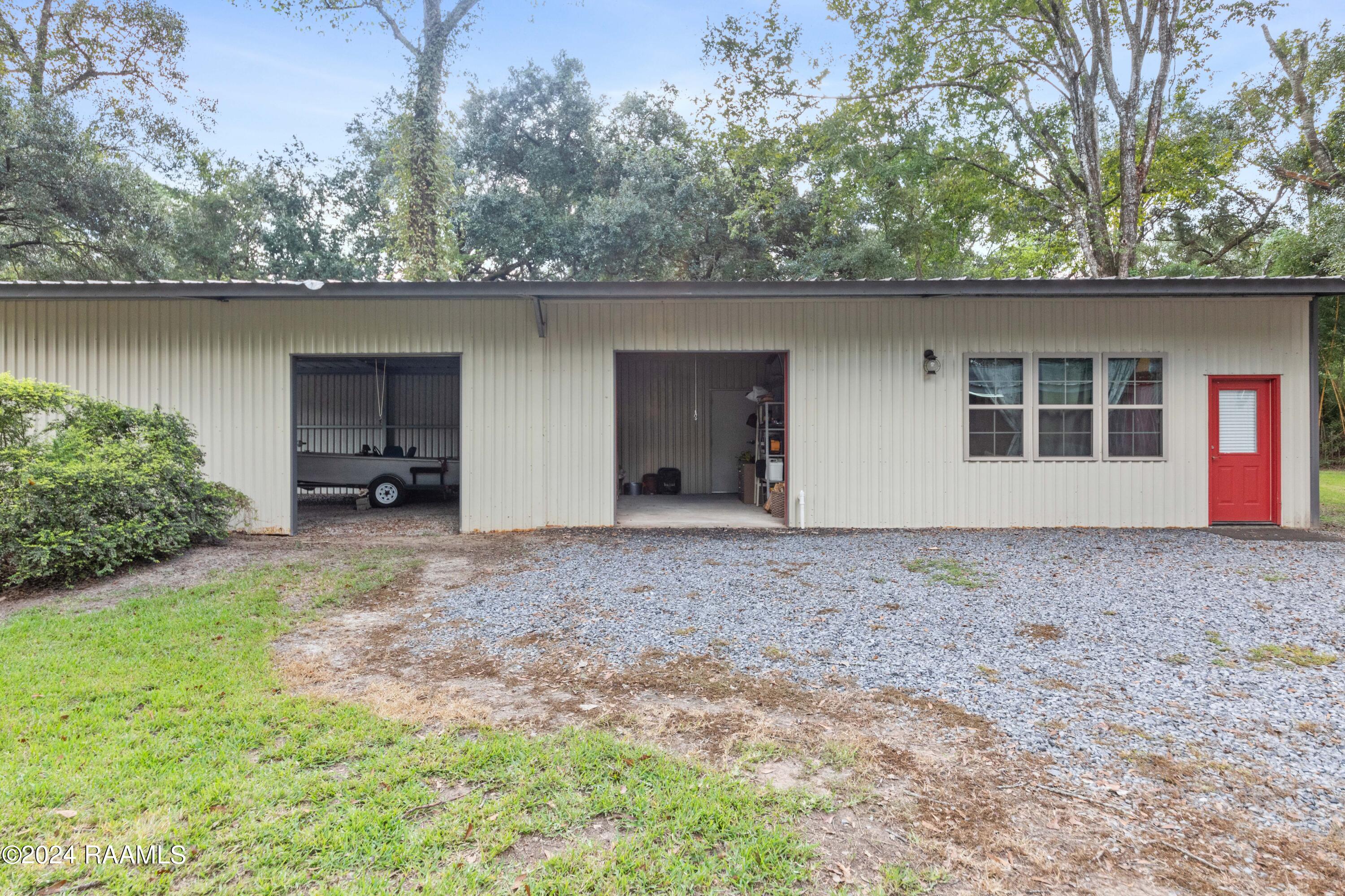 1082 Herman Dupuis Road Breaux Bridge, LA 70517 - Photo 24 of 40 Shop house