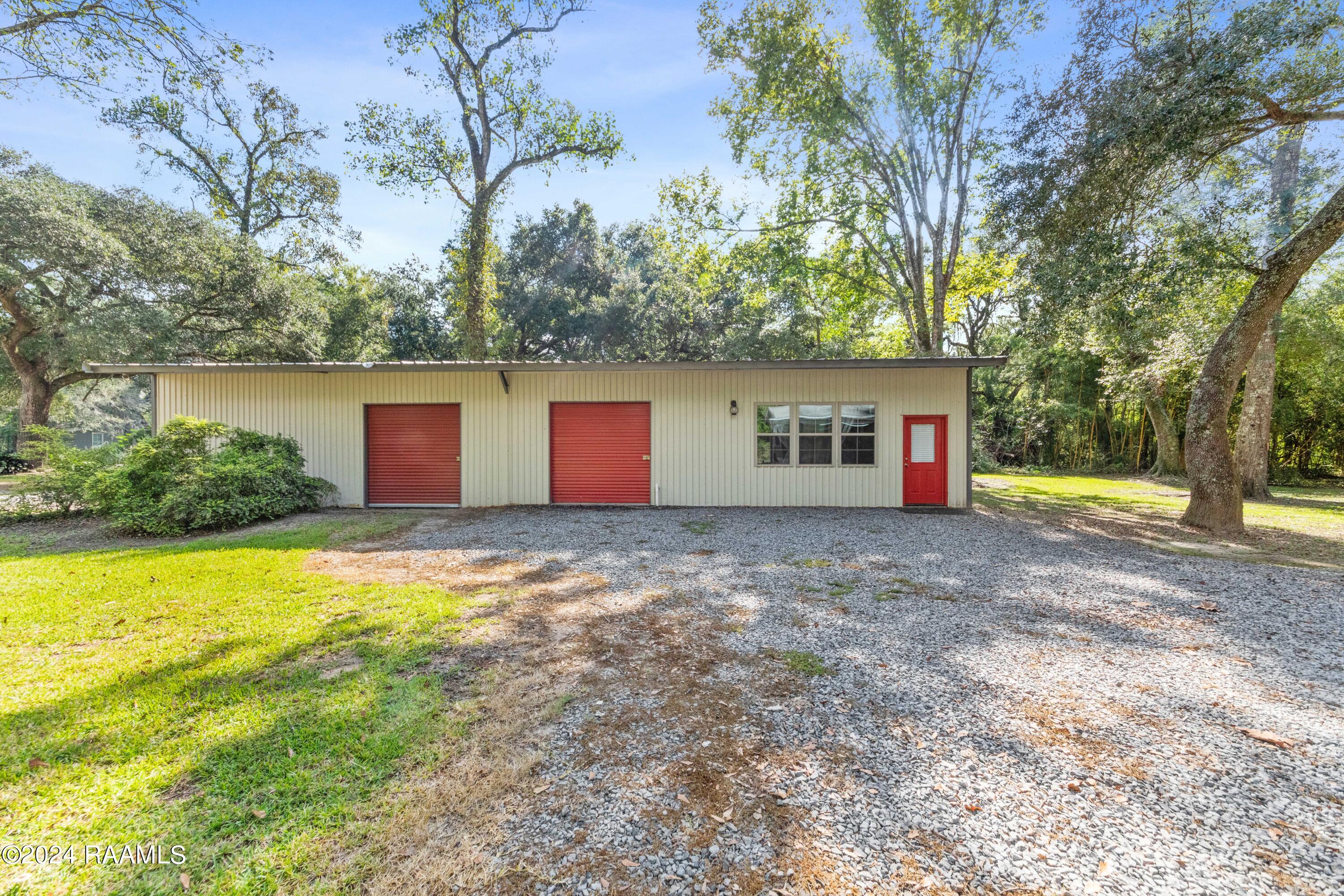 1082 Herman Dupuis Road Breaux Bridge, LA 70517 - Photo 26 of 40 Shop house