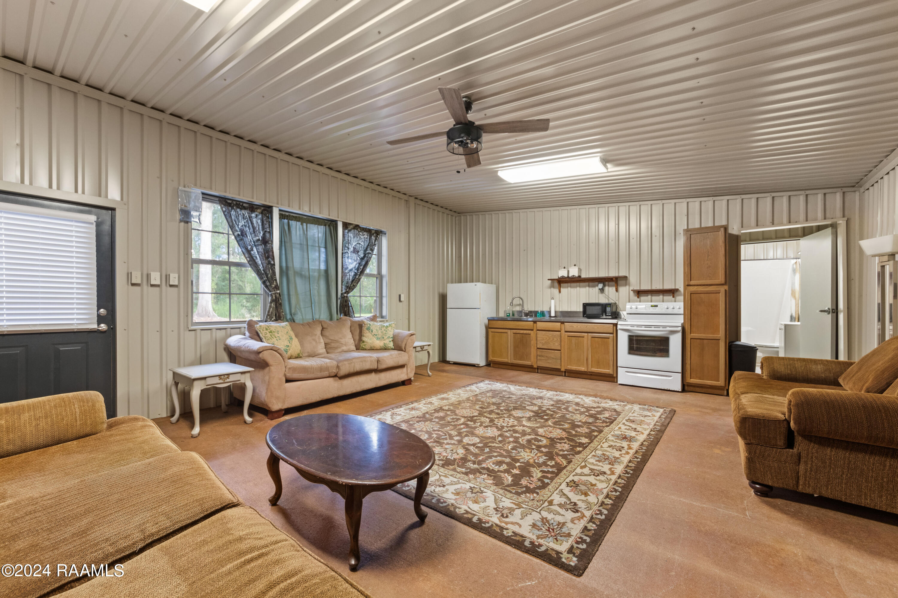 1082 Herman Dupuis Road Breaux Bridge, LA 70517 - Photo 29 of 40 Shop house