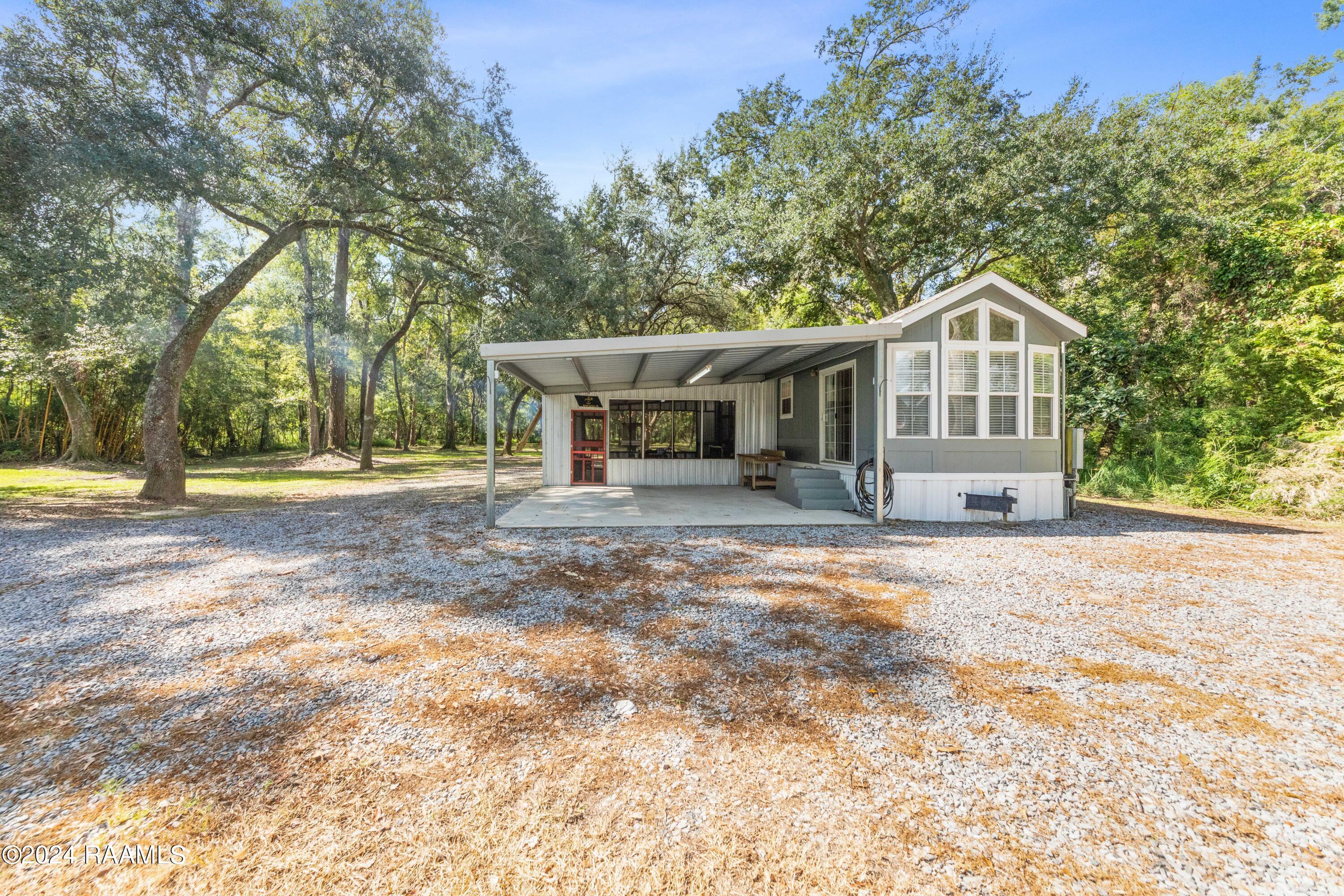 1082 Herman Dupuis Road Breaux Bridge, LA 70517 - Photo 5 of 40 Main house