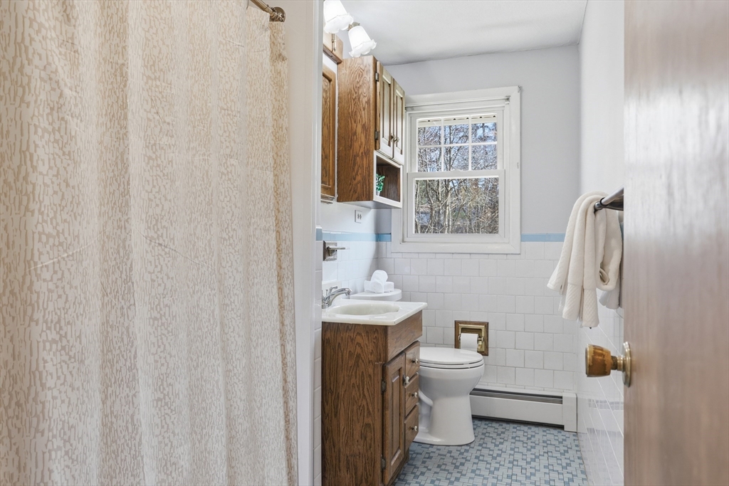 24 Clarissa Road Chelmsford, MA 01824 - Photo 15 of 26