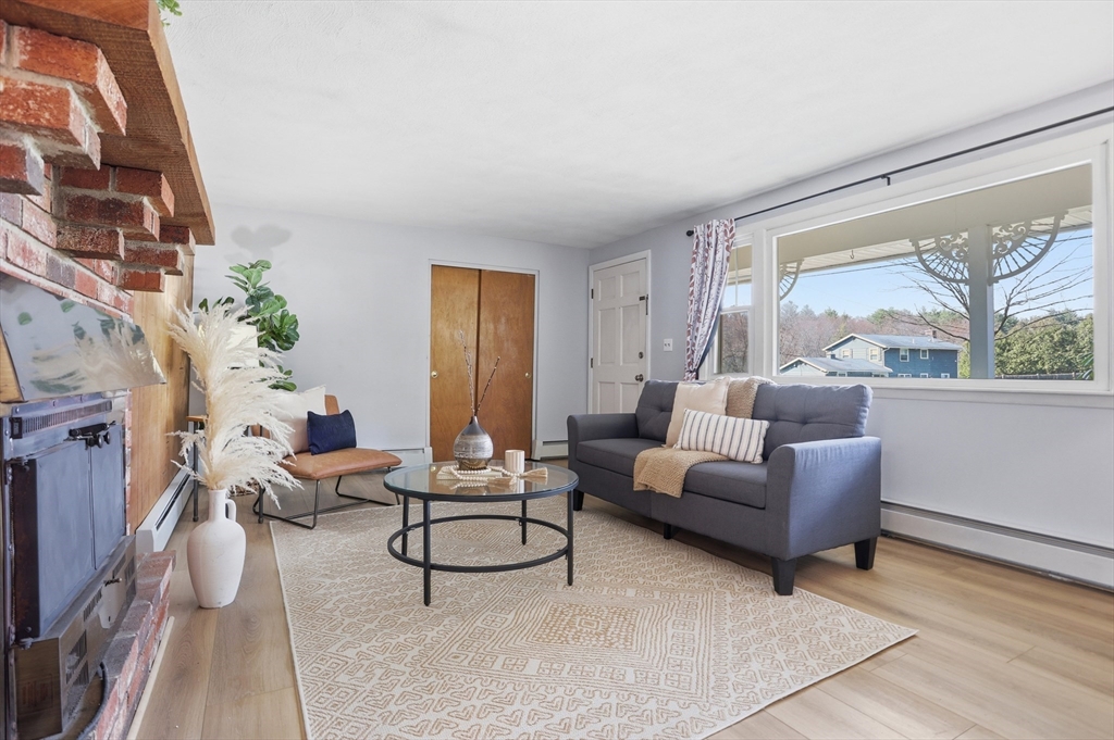 24 Clarissa Road Chelmsford, MA 01824 - Photo 4 of 26