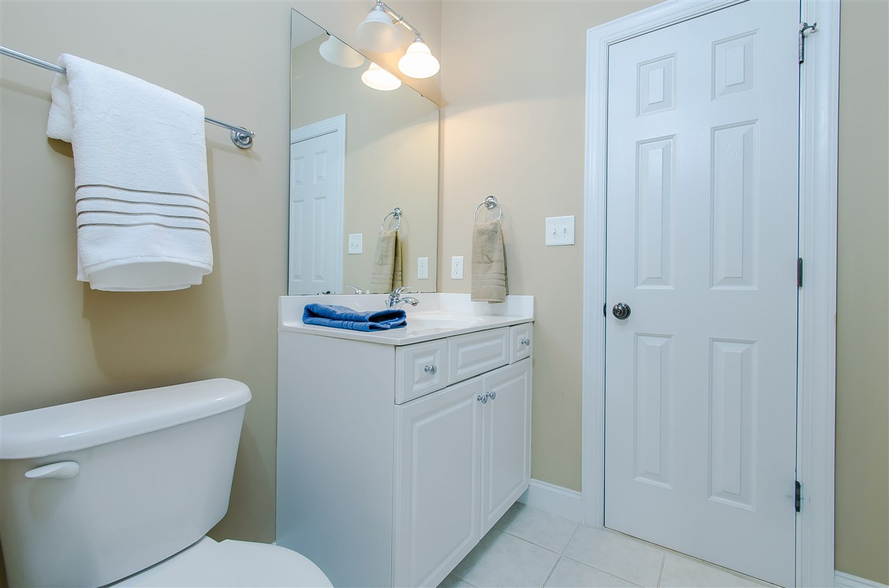 1704 Stannard Trail Raleigh, NC 27612 - Photo 20 of 25 Bathroom