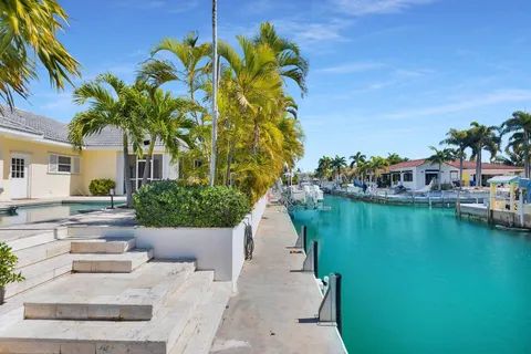 $2,795,000 | 20920 5th Avenue West, Cudjoe, FL 33042