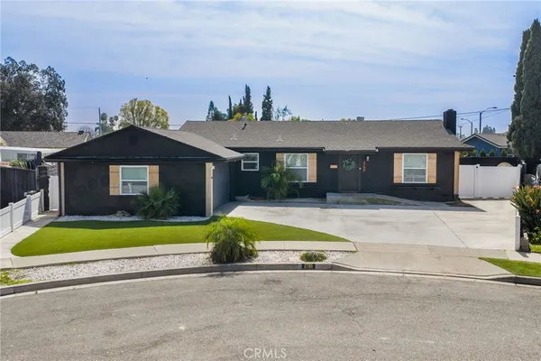 $1,075,000 | 2780 West Stanley Place, Anaheim, CA 92801