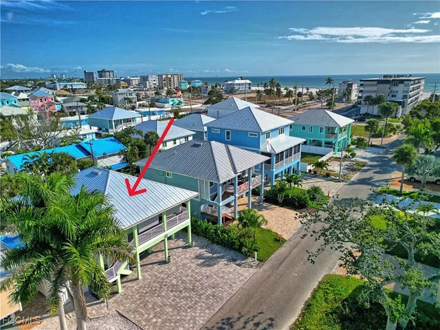 $1,275,000 | 140 Pearl Street, Fort Myers Beach, FL 33931