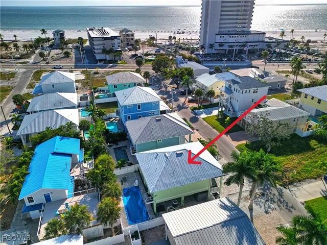 $1,275,000 | 140 Pearl Street, Fort Myers Beach, FL 33931